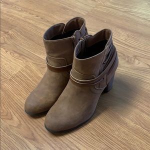 Like new madden girl Booties